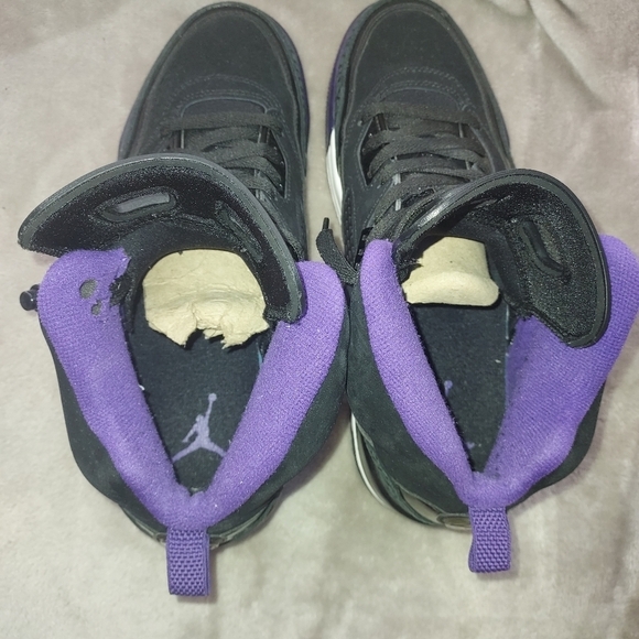 Jordan Spizike Black Court Purple Sneakers - Picture 9 of 14